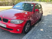 Usado BMW 118 122 CV (89 kW) 2006 Rojo Utilitario