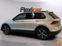 Usado VW Tiguan Life 150 CV (110 kW) 2024 Gris SUV