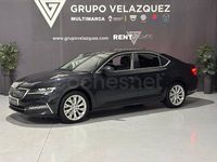 Usado Skoda Superb Style 218 CV (160 kW) 2021 Negro Berlina