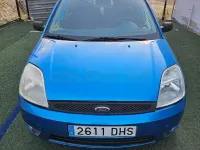 Usado Ford Fiesta 80 CV (58 kW) 2005 Azul Utilitario