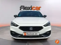 Usado Seat Leon FR 150 CV (110 kW) 2021 Blanco Familiar