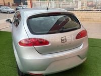 Usado Seat Leon Style 105 CV (77 kW) 2008 Gris / plata Berlina