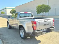 Usado Isuzu D-Max 163 CV (119 kW) 2024 Gris / plata Pickup/Camioneta