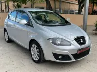 Usado Seat Altea Style 105 CV (77 kW) 2011 Gris / plata Monovolumen
