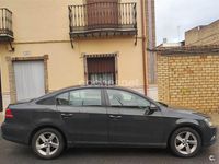Usado VW Passat Advance 105 CV (77 kW) 2012 Gris / plata Berlina