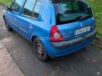 Usado Renault Clio II Dynamique 75 CV (55 kW) 2003 Azul Berlina