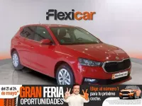 Usado Skoda Fabia Selection 95 CV (69 kW) 2024 Rojo Utilitario
