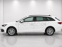 Usado Seat Leon Style 150 CV (110 kW) 2021 Blanco Familiar