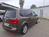 Usado VW Touran Business 105 CV (77 kW) 2013 Marrón Monovolumen