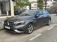 Usado Mercedes A180 Urban 109 CV (80 kW) 2015 Gris / plata Berlina