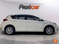 Usado Toyota Auris Hybrid Active 136 CV (100 kW) 2016 Blanco