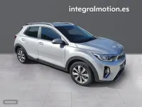 Usado Kia Stonic 101 CV (74 kW) 2025 Plateado SUV