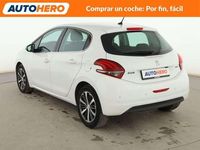 Usado Peugeot 208 Allure 110 CV (80 kW) 2017 Blanco Utilitario