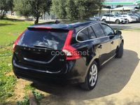Usado Volvo V60 Momentum 150 HP (110 kW) 2017 Preto Carrinha