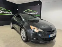 Usado Opel Astra GTC Sportive 136 CV (100 kW) 2016 Negro Berlina