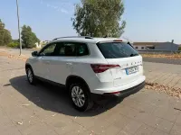 Usado Skoda Karoq Ambition 150 CV (110 kW) 2023 Blanco SUV
