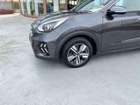 Usado Kia Niro 141 CV (103 kW) 2022 Gris / plata SUV