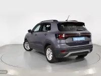 Usado VW T-Cross Advance 110 CV (80 kW) 2022 Gris SUV