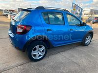 Usado Dacia Sandero Stepway 90 CV (66 kW) 2015 Azul Utilitario
