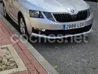 Usado Skoda Octavia G-TEC Ambition 131 CV (96 kW) 2020 Gris / plata Familiar