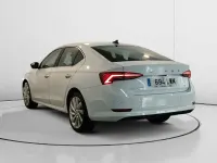 Usado Skoda Octavia Ambition 204 CV (150 kW) 2022 Blanco Utilitario