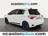 Usado Toyota Yaris Hybrid Sport 99 CV (72 kW) 2019 Blanco Utilitario
