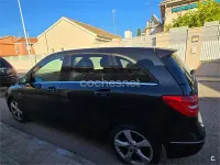 Usado Mercedes B180 109 CV (80 kW) 2012 Negro Utilitario
