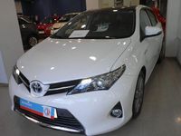 Usado Toyota Auris Hybrid Active 100 CV (73 kW) 2014 Blanco Utilitario