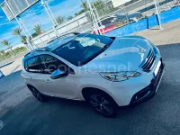 Usado Peugeot 2008 Allure 120 CV (88 kW) 2016 Blanco SUV