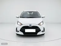 Usado Toyota Yaris Hybrid Active 116 CV (85 kW) 2022 Blanco Berlina