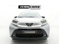 Usado Toyota Aygo X Play 72 CV (52 kW) 2023 Gris / plata SUV