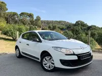 Usado Renault Mégane Authentique 100 CV (73 kW) 2013 Blanco Berlina