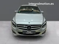 Usado Mercedes B200 136 CV (100 kW) 2018 Gris Utilitario