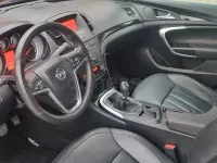 Usado Opel Insignia Cosmo 130 CV (95 kW) 2010 Gris / plata Berlina
