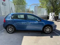 Usado VW Golf V Highline 105 CV (77 kW) 2007 Azul Berlina