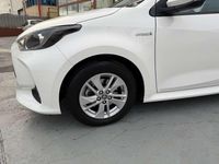 Usado Toyota Yaris Hybrid Plus 116 CV (85 kW) 2022 Blanco Utilitario