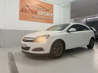 Usado Opel Astra 110 CV (80 kW) 2010 Blanco Coupe