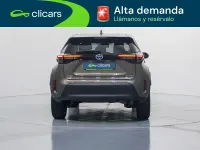 Usado Toyota Yaris Cross Plus 116 CV (85 kW) 2022 Beige SUV