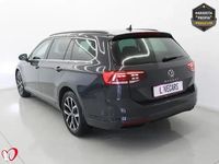 Begagnad VW Passat Executive 150 HK (110 kW) 2021 Grå Kombi