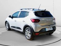 Usado Dacia Sandero Expression 101 CV (74 kW) 2022 Gris Utilitario