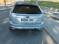 Usado Ford Focus Titanium 109 CV (80 kW) 2009 Gris / plata Berlina