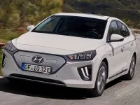 Usado Hyundai Ioniq 100 kW (136 CV) 2022 Blanco Utilitario