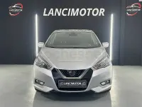 Usado Nissan Micra N-Connecta 100 CV (73 kW) 2019 Gris / plata Utilitario