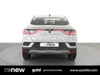 Usado Renault Arkana Evolution 145 CV (106 kW) 2025 Blanco SUV