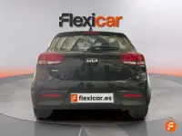 Usado Kia Rio 84 CV (61 kW) 2023 Negro