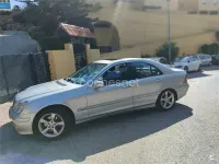 Usado Mercedes C220 Avantgarde 143 CV (105 kW) 2005 Gris / plata Berlina