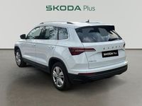 Usado Skoda Karoq Selection 150 CV (110 kW) 2025 Blanco SUV
