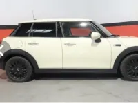 Usado Mini ONE 102 CV (75 kW) 2019 Beige Utilitario