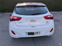 Usado Hyundai i30 110 CV (80 kW) 2013 Blanco Berlina