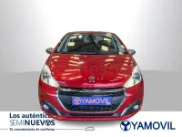 Usado Peugeot 208 Signature Sky 82 CV (60 kW) 2019 Rojo Utilitario